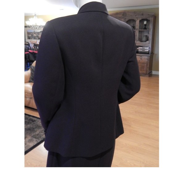 Albert Nipon size 4P PURPLE/SEQUINED - Picture 9 of 15